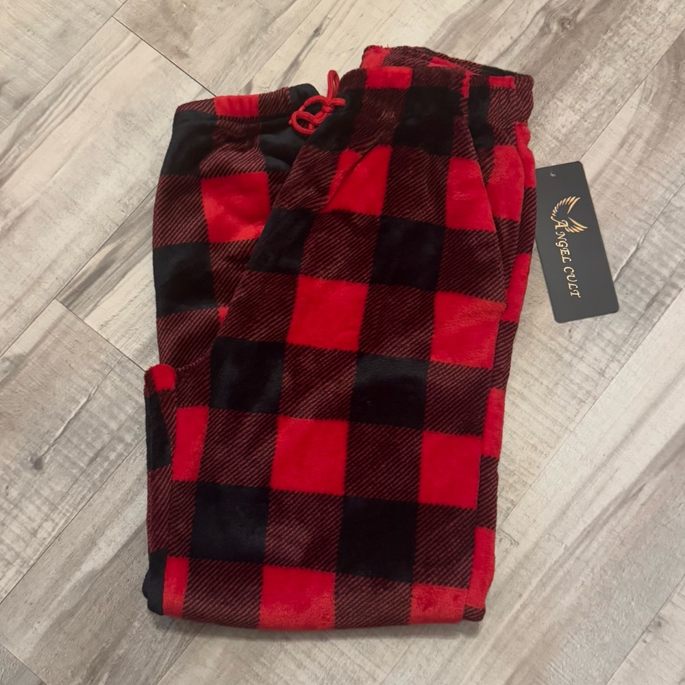 Women’s Angle Cult Fleece Plaid Pajama Pants - Picture 3 of 5